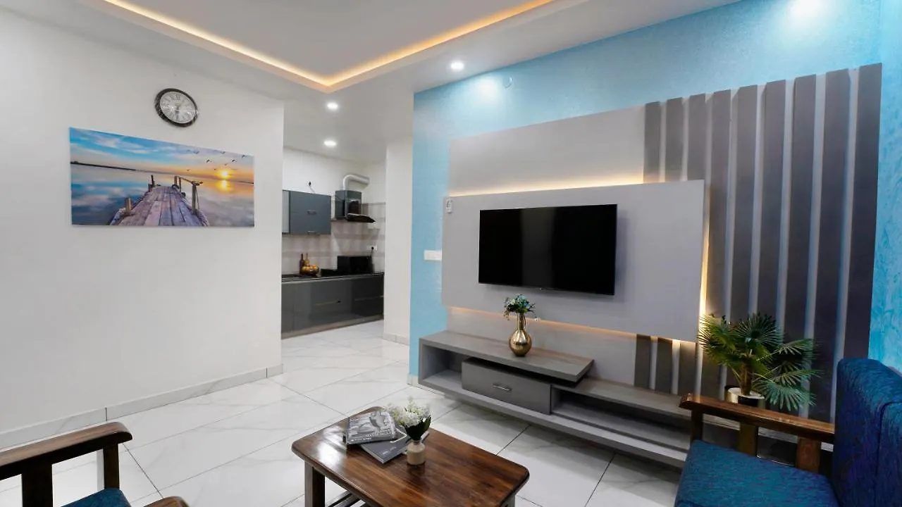 Royal Tusker Luxury Service Apartments Maisúr Indie